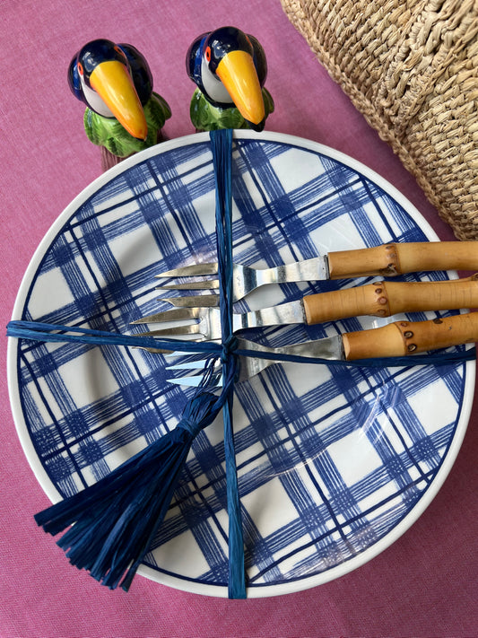 8 assiettes à dessert à carreaux bleus et blancs