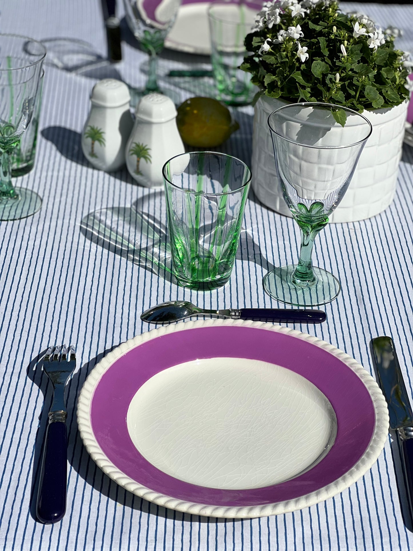 6 assiettes plates violettes Luneville Badonviller
