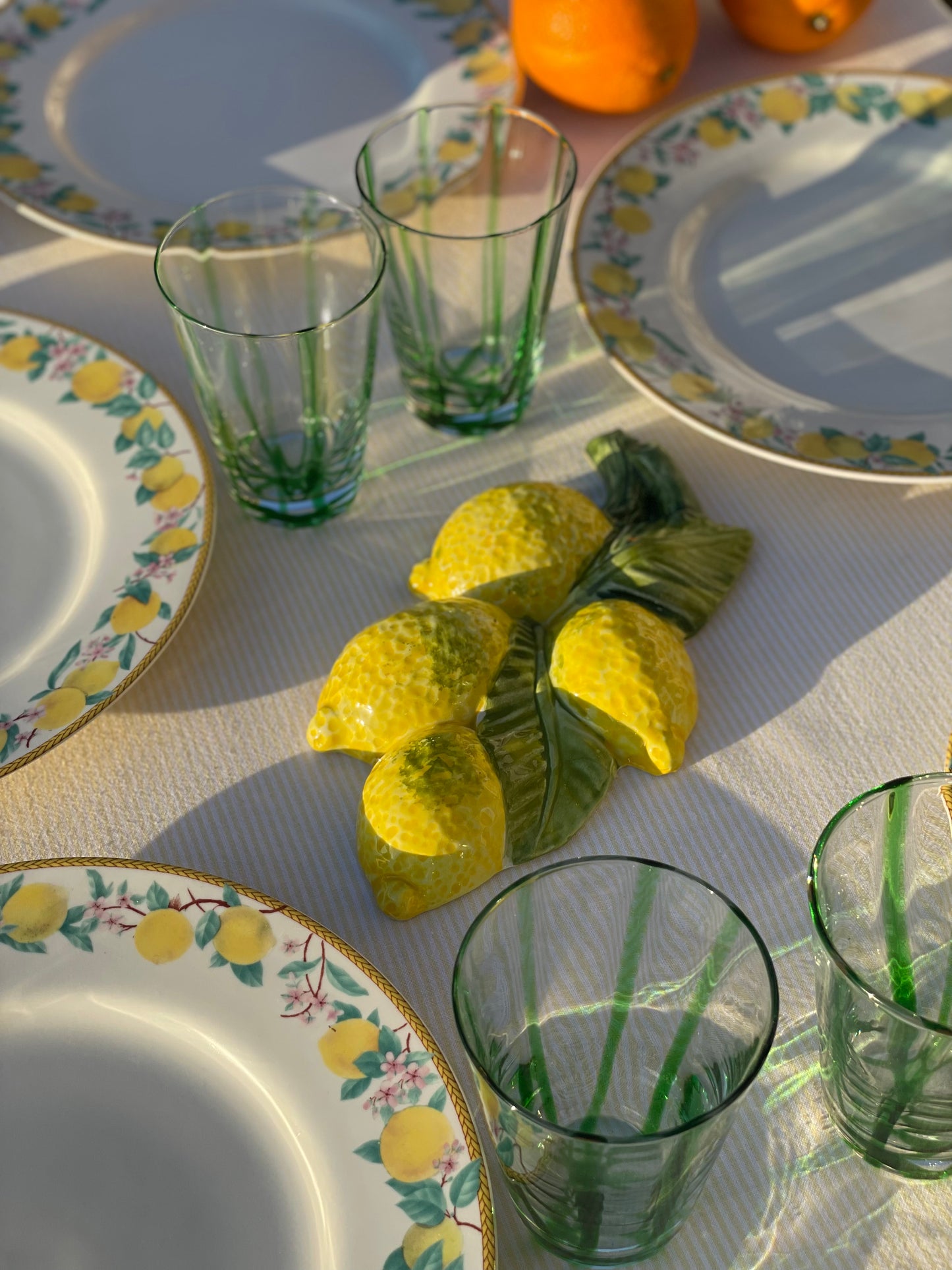 6 assiettes plates et un grand plat citrons Made in Italy