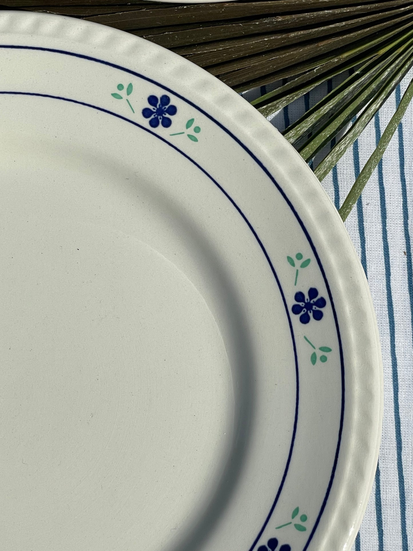 10 assiettes à dessert fleurs Made in Brazil